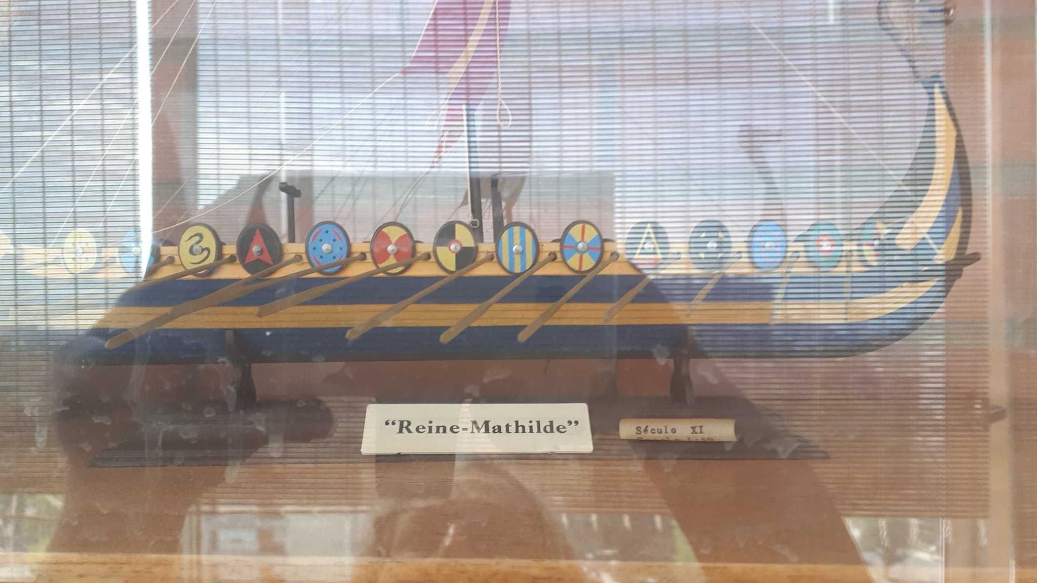 Navio Drakkar viking  Reine Mathilde, escala 1:60