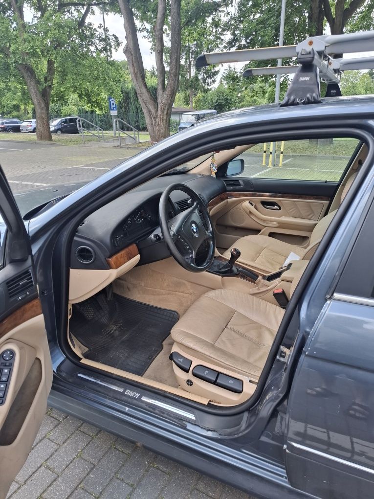 E39 2000r. 2.8 M52 B28 manualna xenon Fv VAT kompletna. Nowe OC