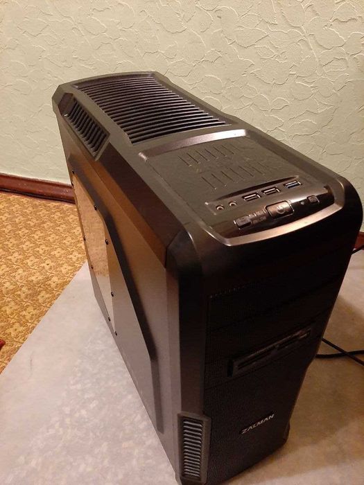 Персональний комп'ютер + монітор (за бажанням)