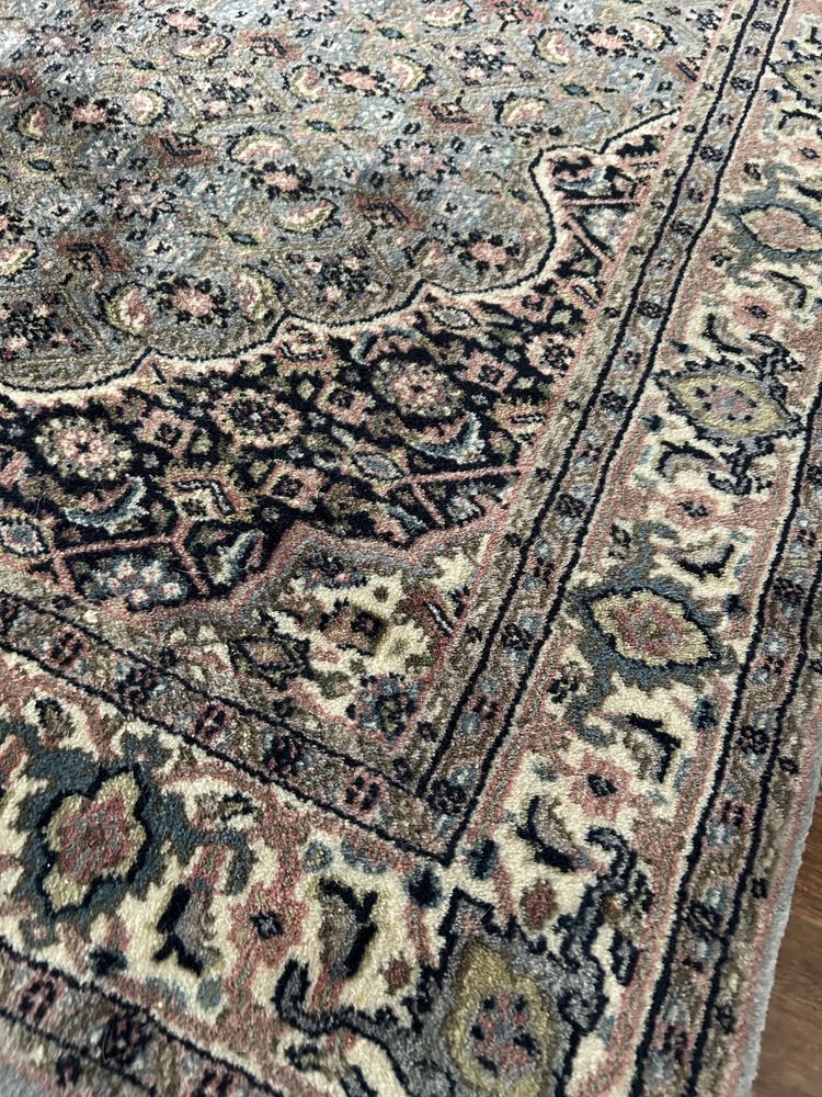 Tapete oriental Indiano,original feito à mao em lã, 180x120. Lavado.