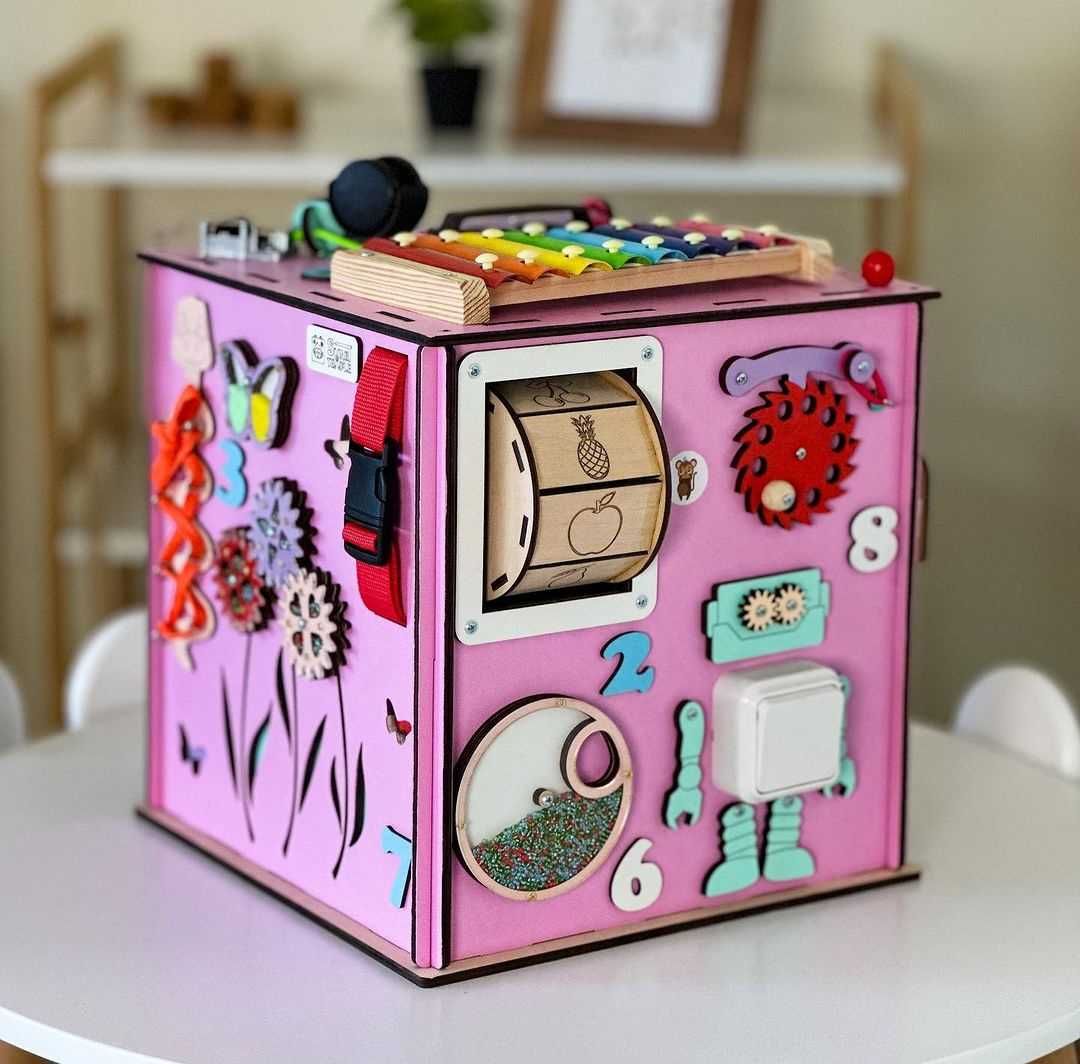 Рожевий бізікуб для дівчинки, великий кубік, бізіборд, іграшка, куб