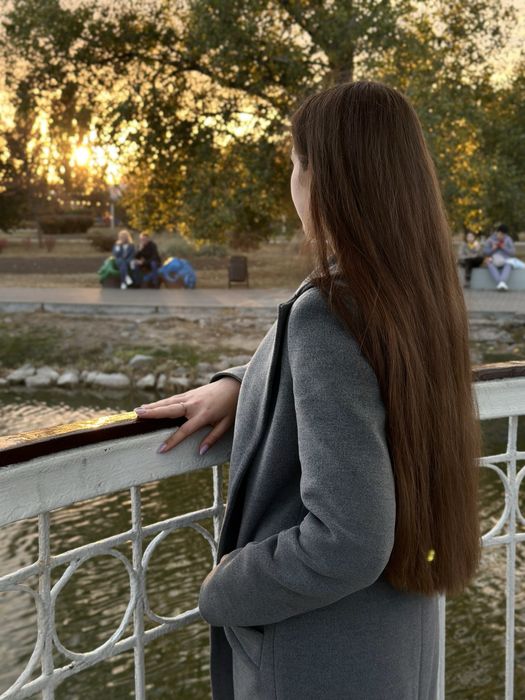 Жіноче пальто весна/осінь в гарному стані