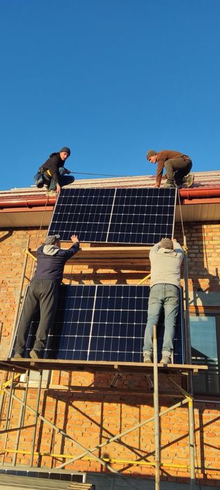 Альпініст, верхолаз,дах висотні роботи,покрівля,бляха