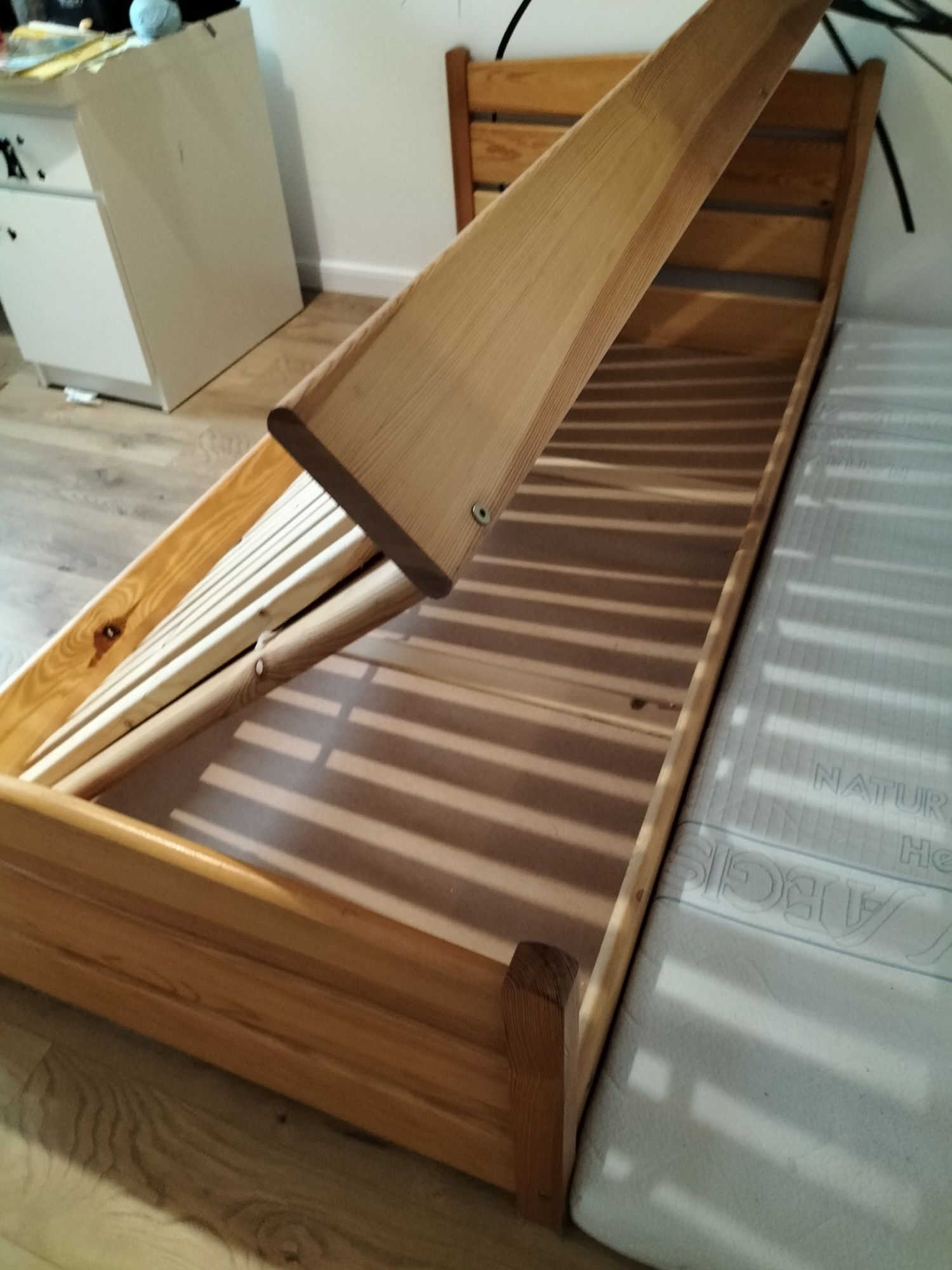 Łóżko drewniane 90*200