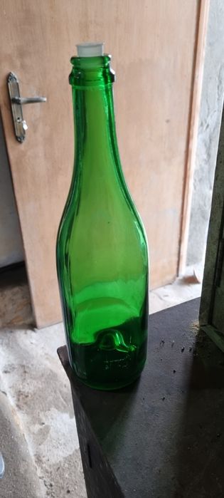 Garrafas de Vidro Verdes – 0,75 L | 0,50€ por unidade