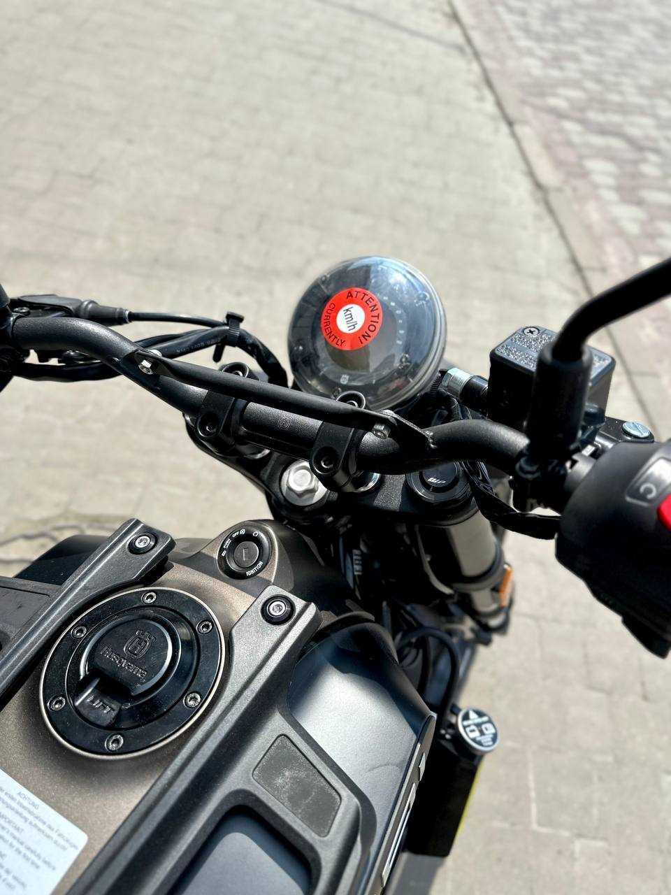 Husqvarna Svartpilen 401 2023