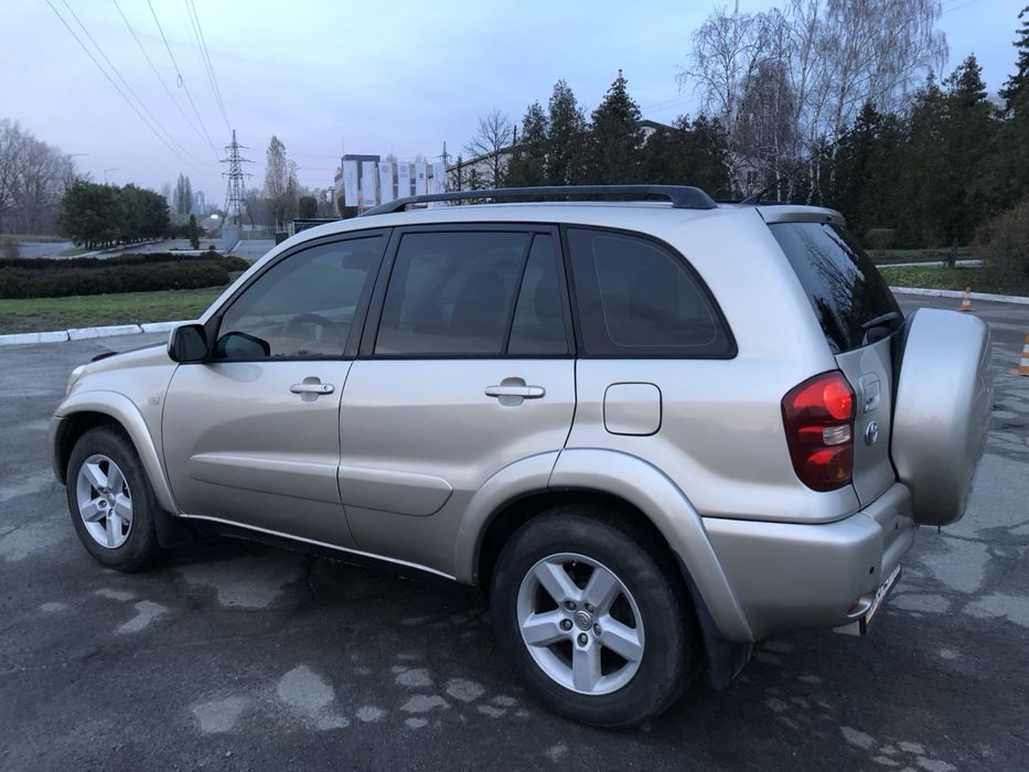 Продам Toyota RAV 4