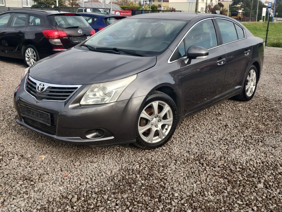 Toyota Avensis Benzyna* Klima* 6 biegów* Bezwypadkowy* 149 tyś km