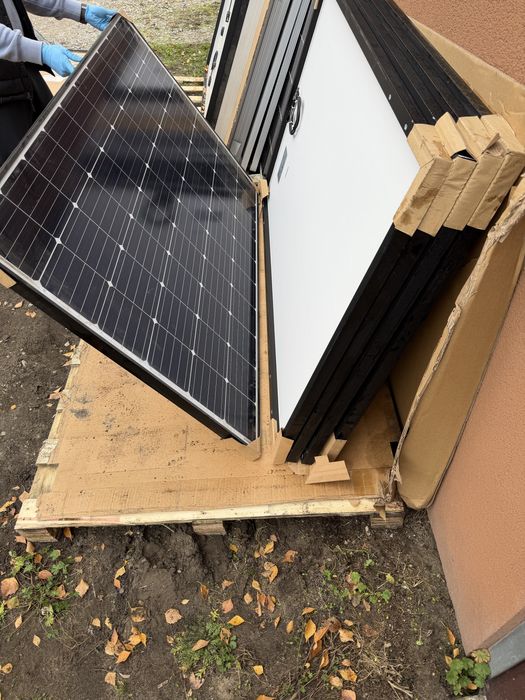 Moduł Fotowoltaiczny JA SOLAR ASTRO Longi Qcells Jinko