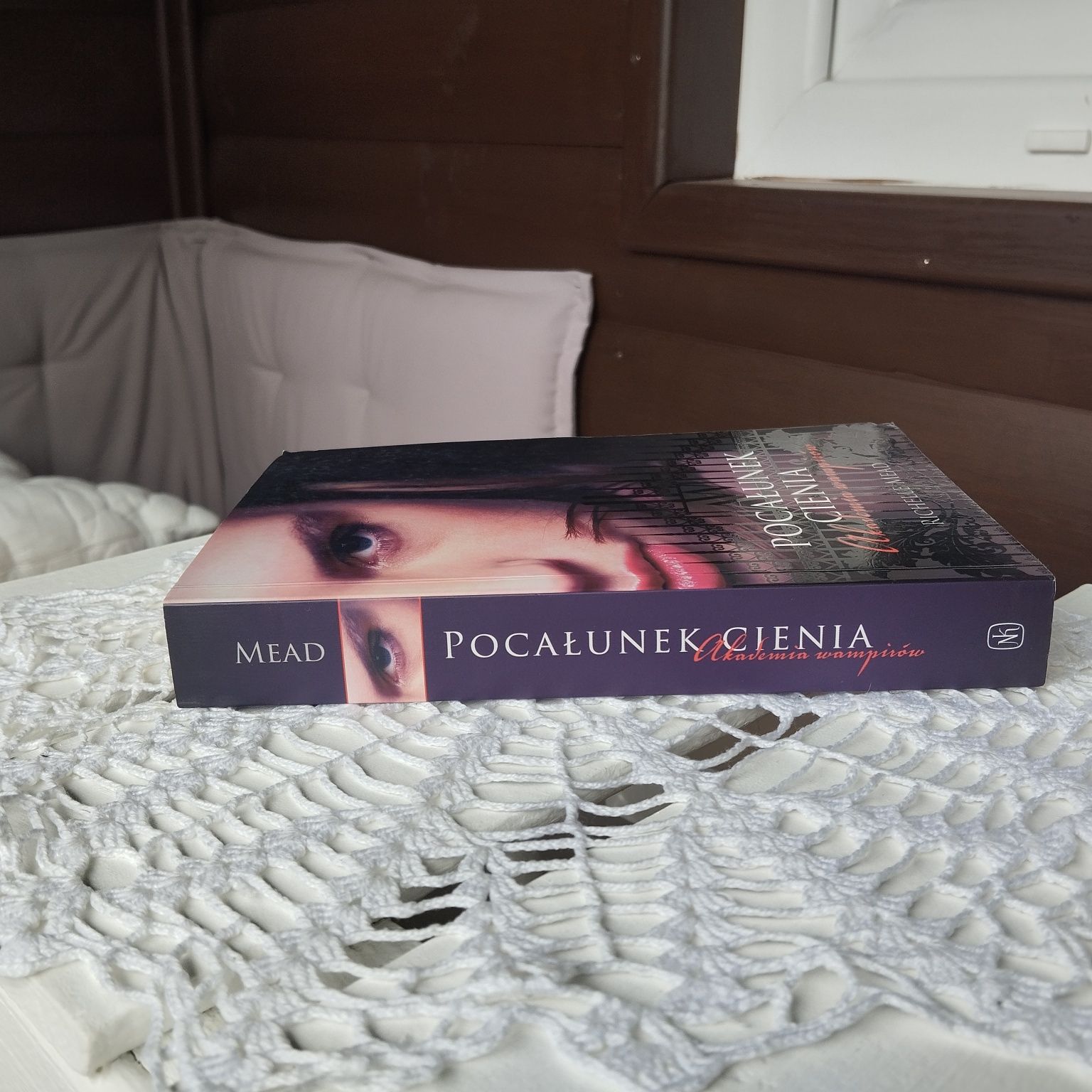 Pocałunek cienia Akademia Wampirów Richelle Mead