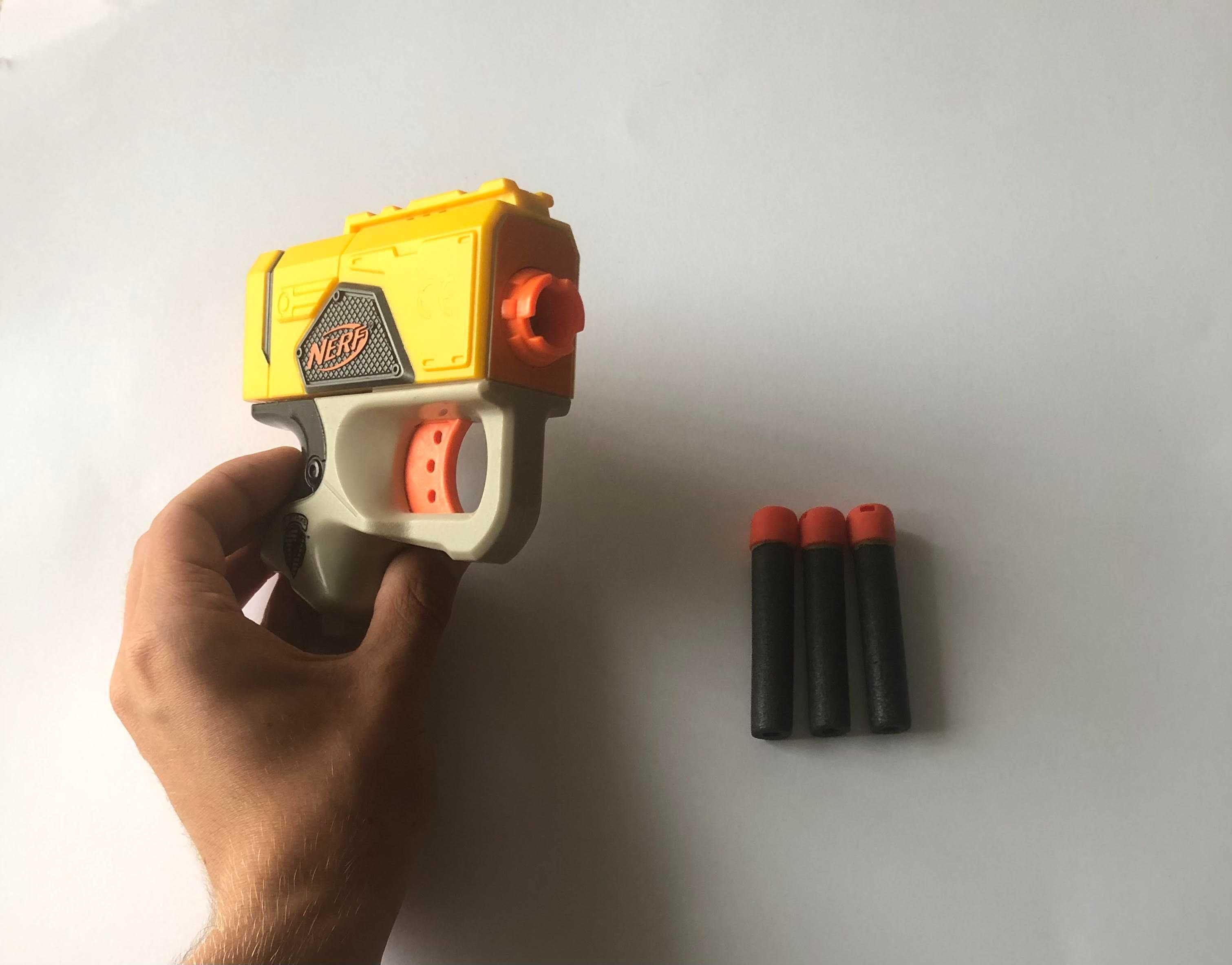 pistolet nerf N-strike reflex-9  jednostrzałowy żółty