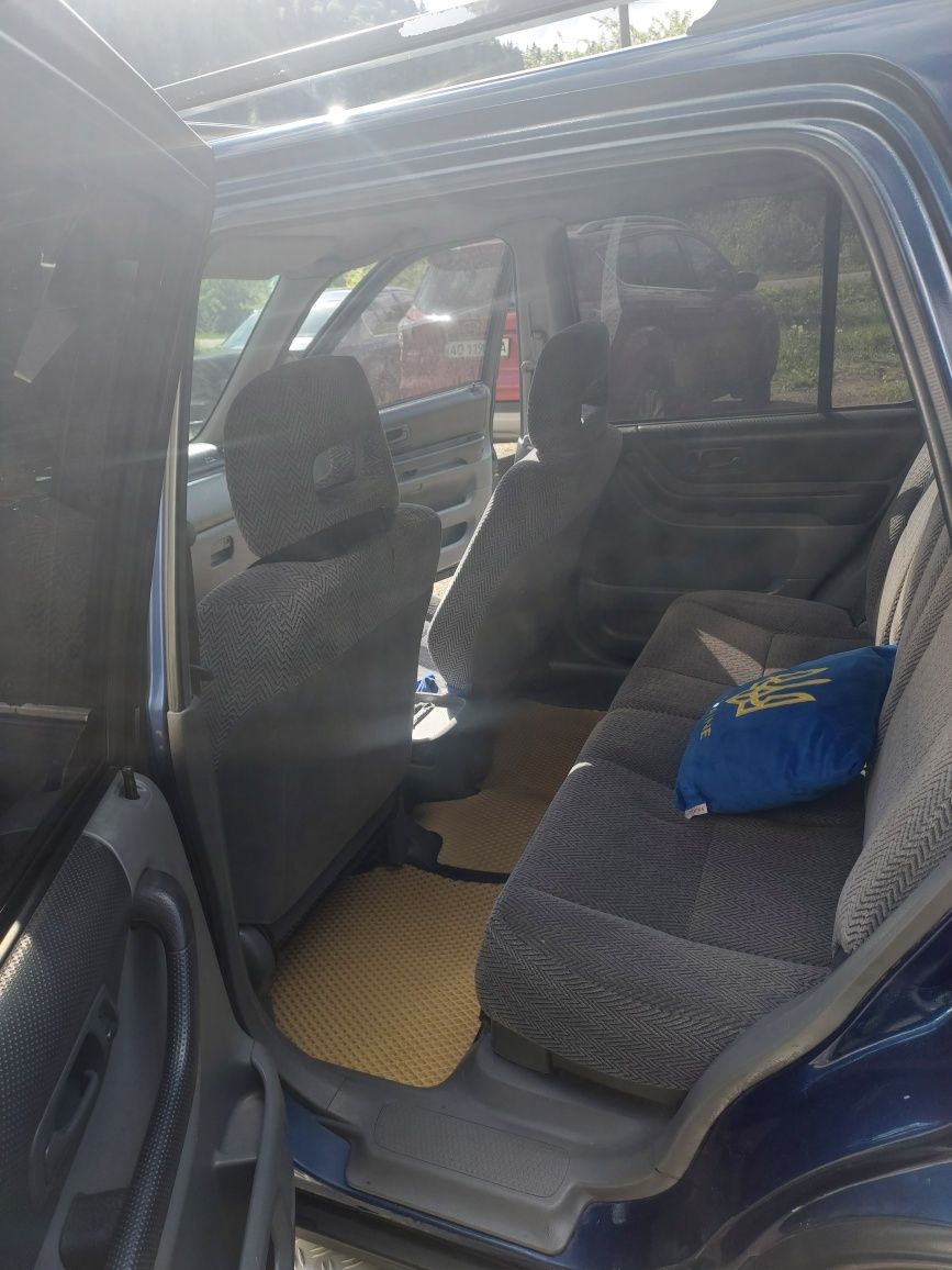 Продам HONDA CRV-1