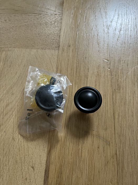 Uchwyt czarny matowy punktowy 2 szt