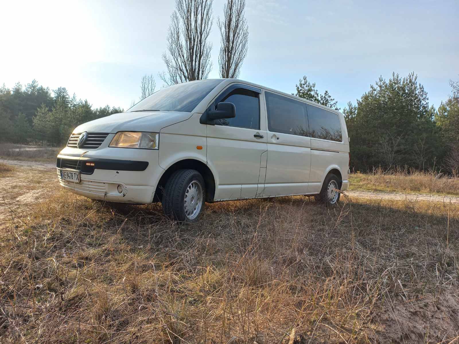 VOLKSWAGEN Transporter T5