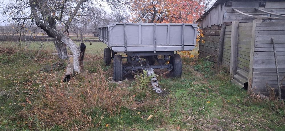 Прицеп тракторний