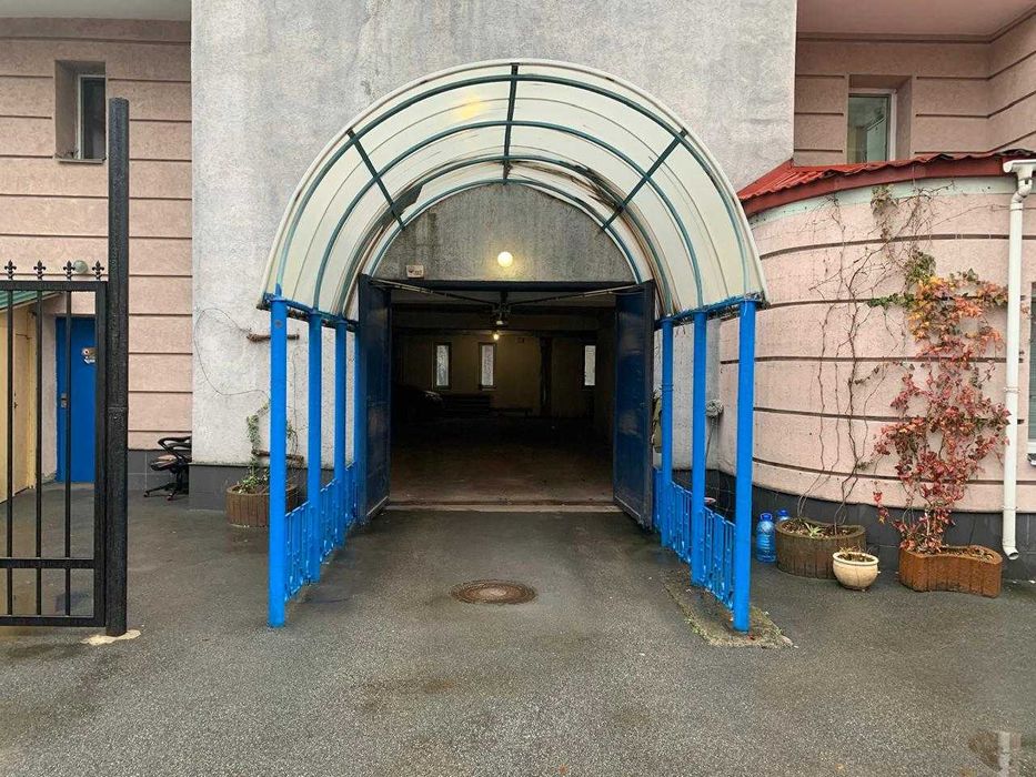 Місце в паркінгу 21 кв.м., Татарка, вул. Підгірна 7/36