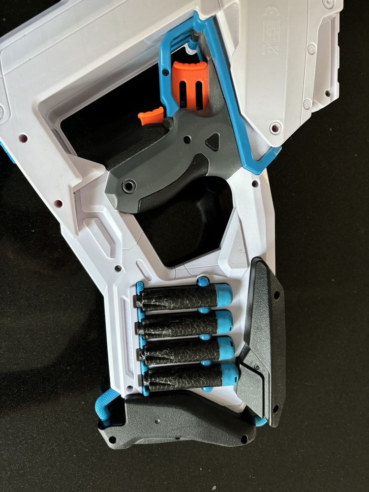 Nerf Ultra One ze strzałkami