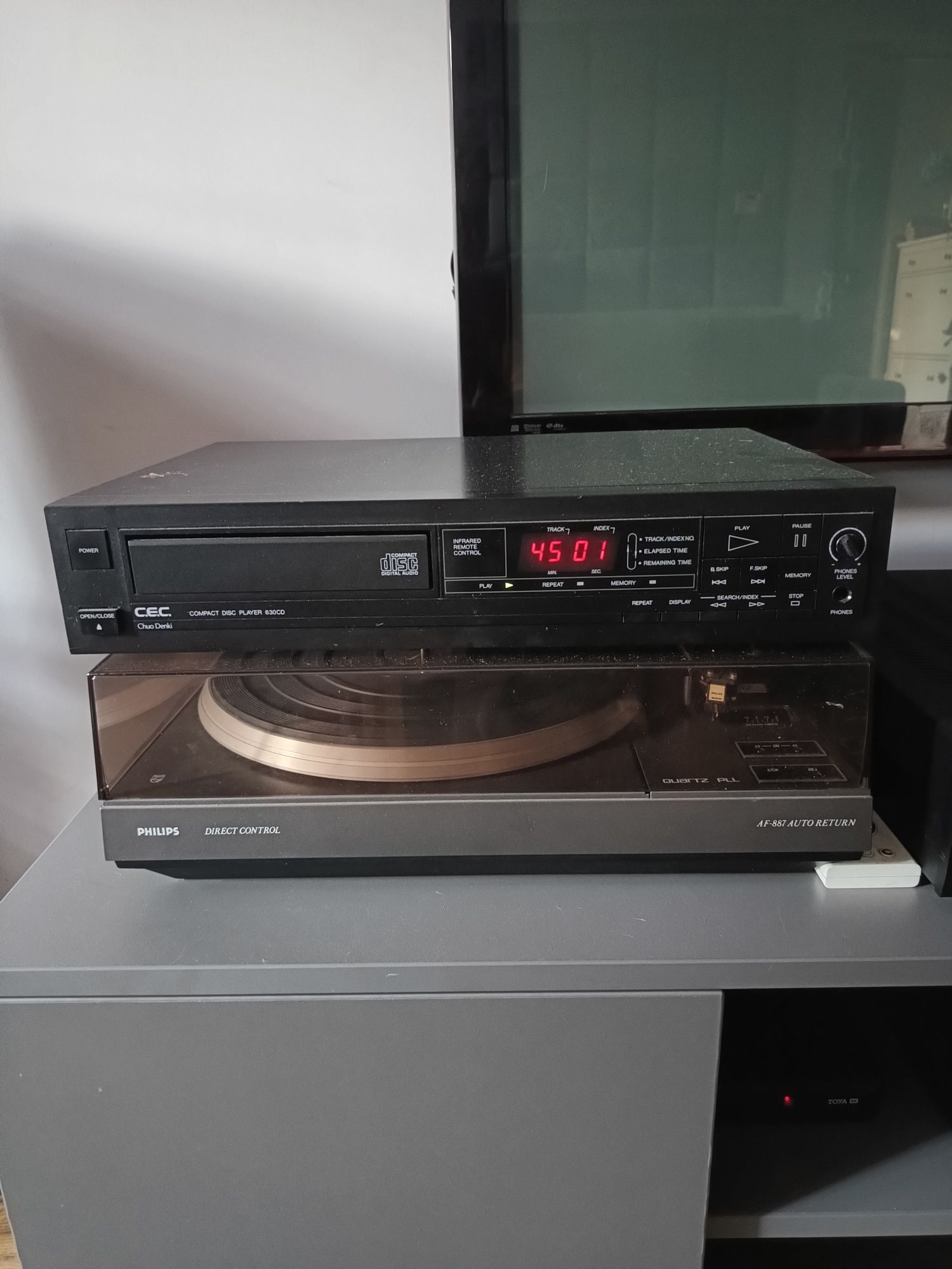 Odtwarzacz CD CEC 630