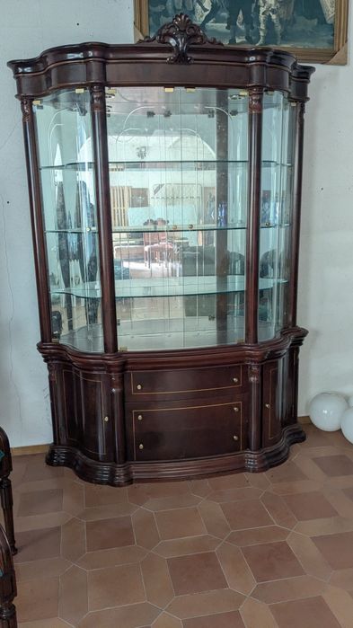 Vitrine mogno portas vidro