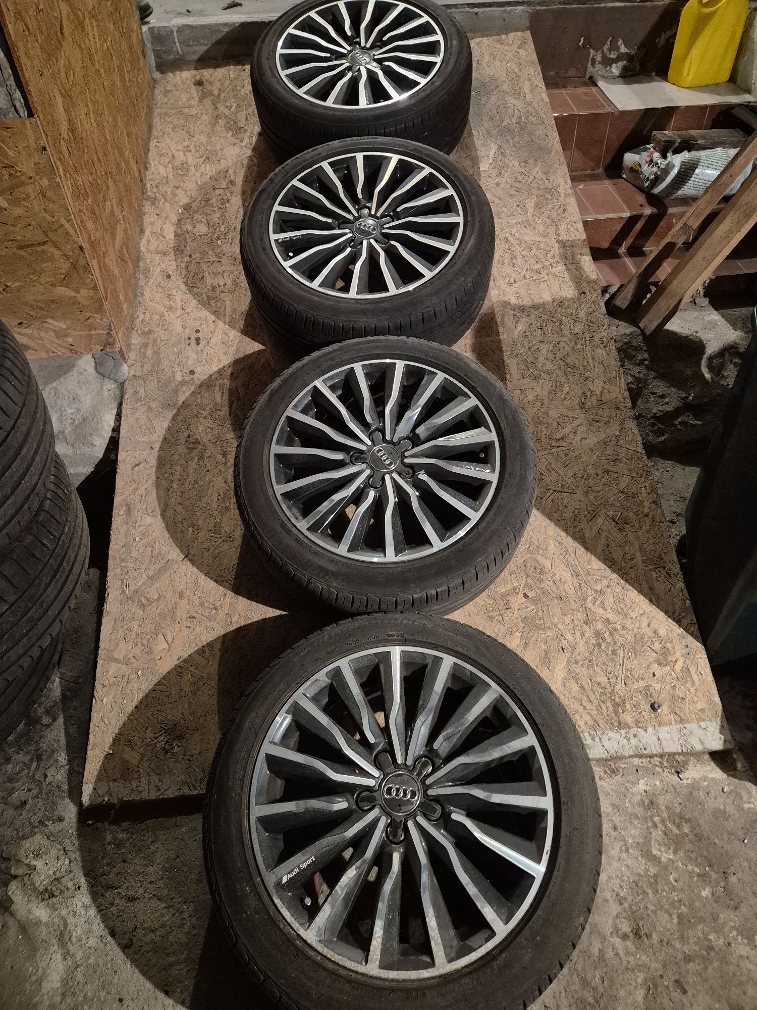 Felgi z oponami  od Audi a3