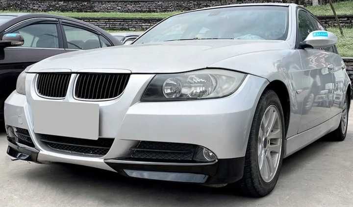 Dokładka zderzaka splitter CZARNY POŁYSK dla BMW E90 E91 2005/2008