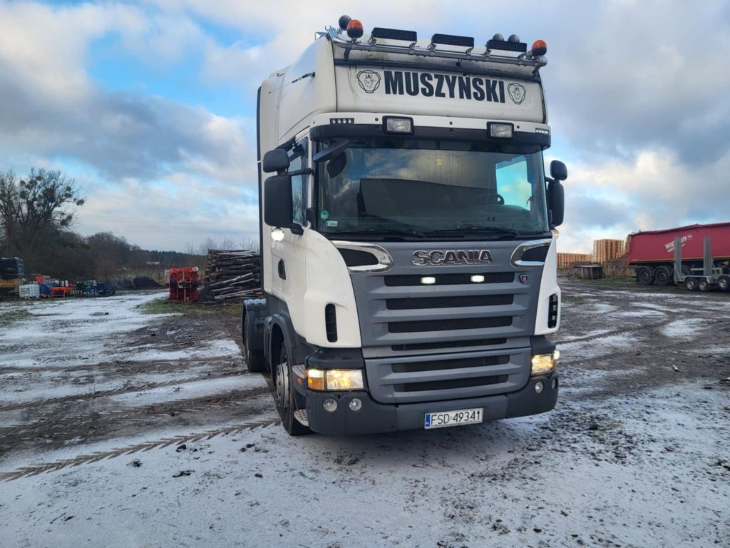Ciągnik siodłowy SCANIA