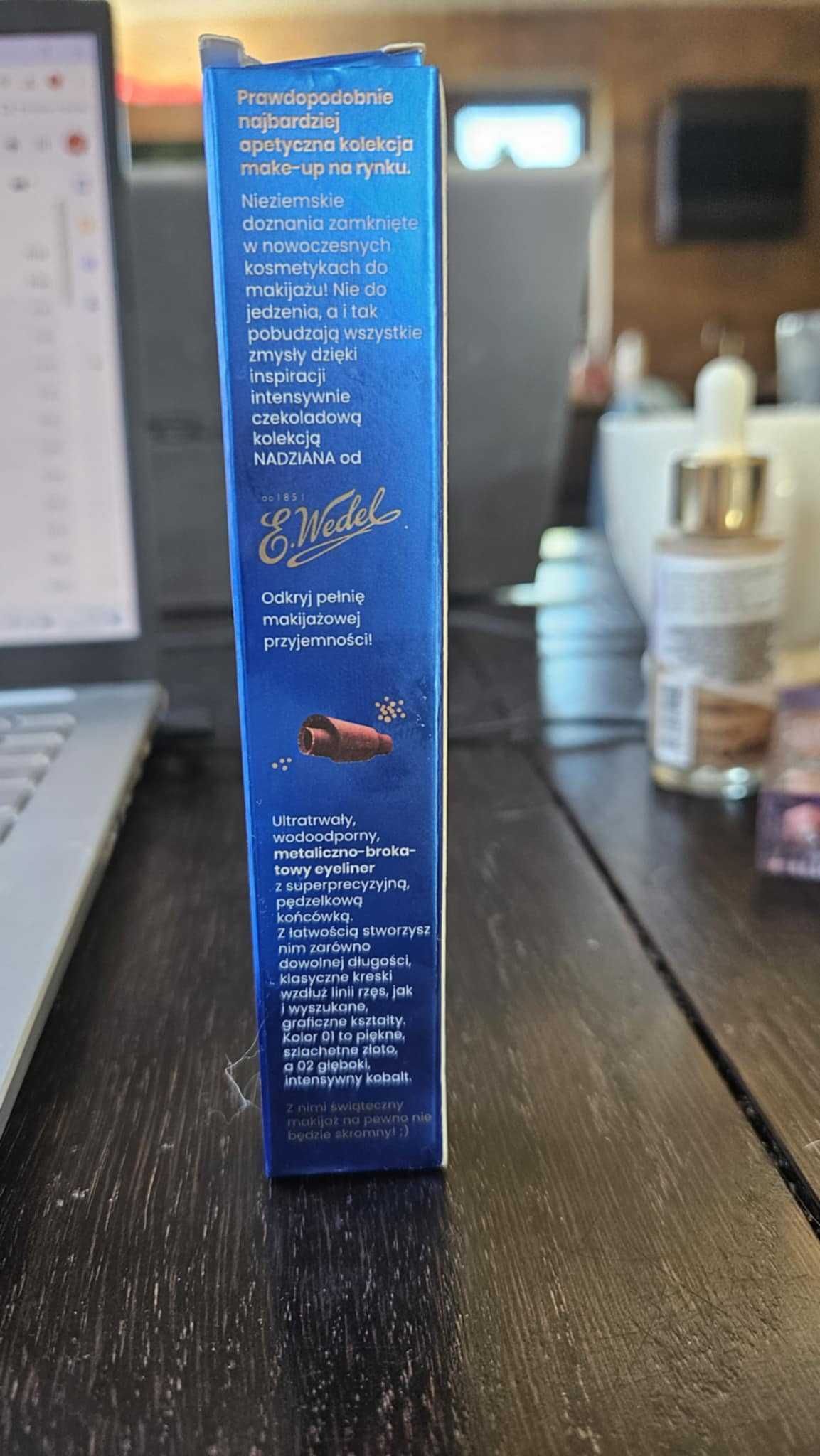Metaliczny eyeliner Stars from the Stars Wedel kobaltowy