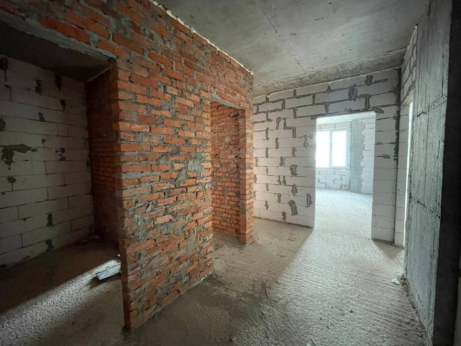 Продаж двокімнатної квартири 63 кв.м