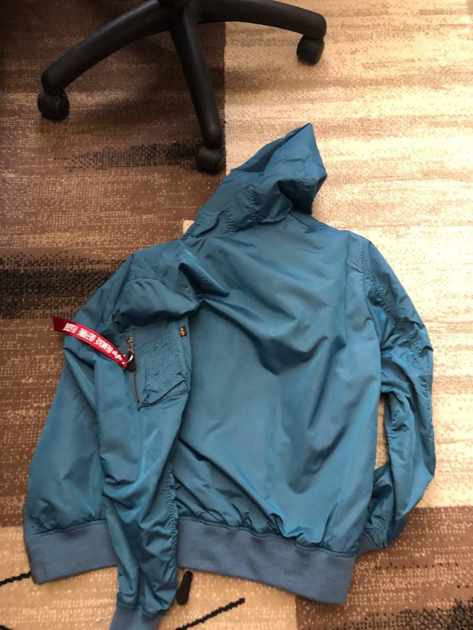 Alpha Industries бомбер з капюшоном