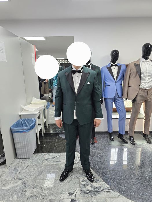Sprzedam smoking wraz z dodatkami, kolor butelkowa zieleń