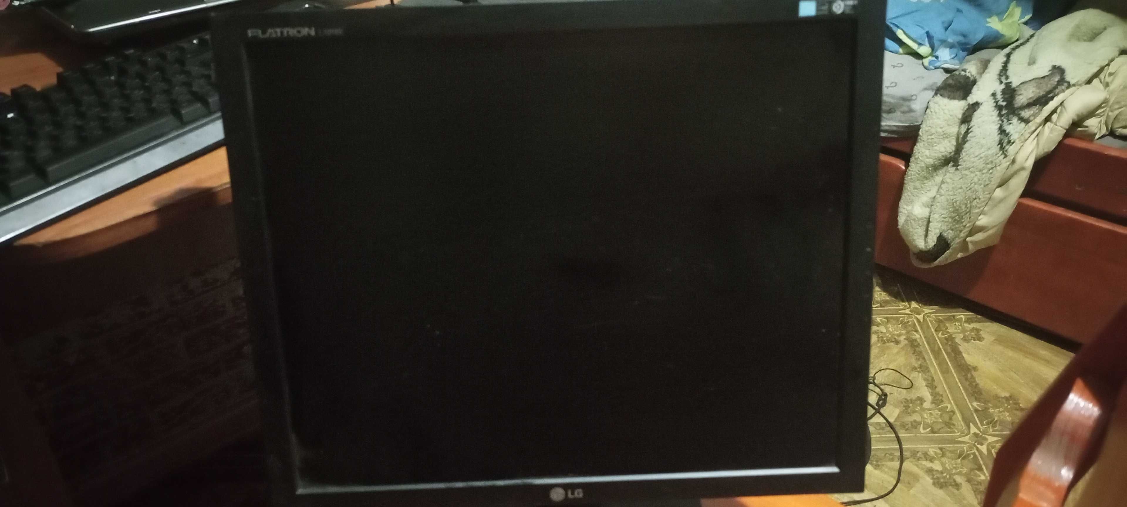 Монитор lg Flatron l1919s