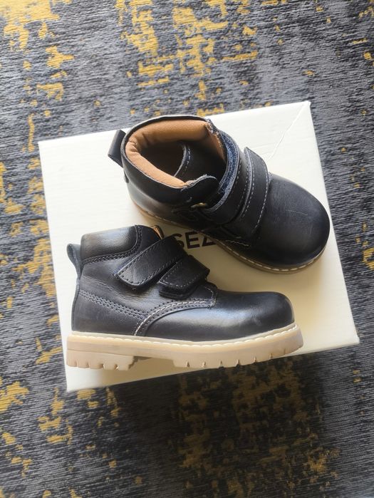 Botas de bebé em pele novas | Tamanho 20