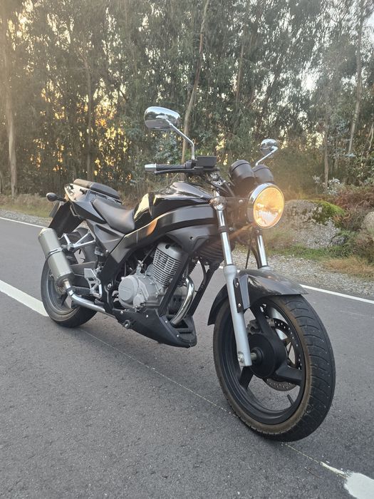 Daelim Roadwin FI 125