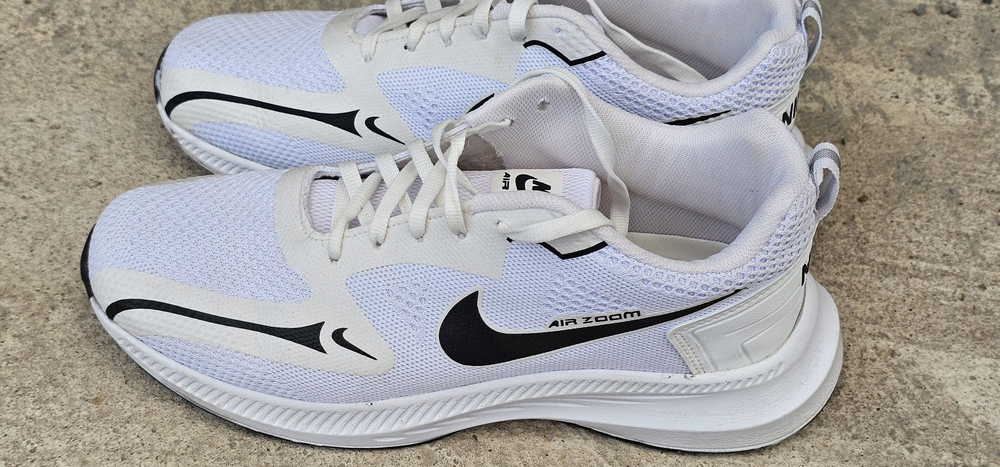 Кросівки Nike Air Zoom, ідеальний стан