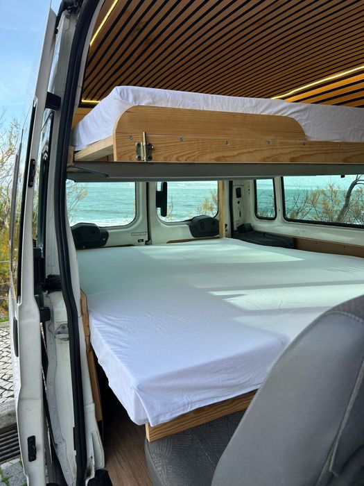 Carrinha Ford Transit T330 9 lugares