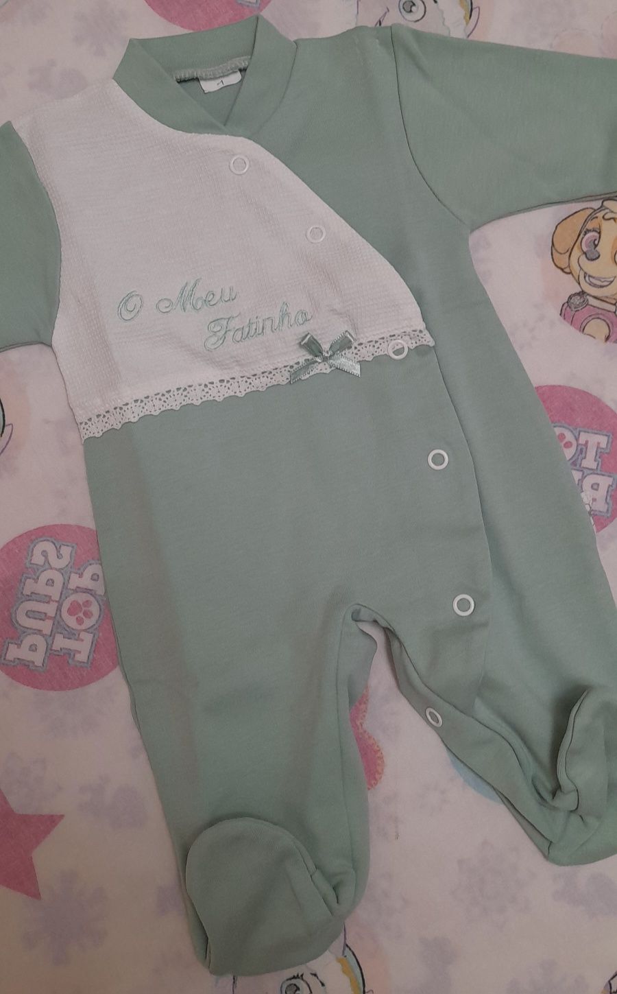 5 babygrows novos  0-3 meses