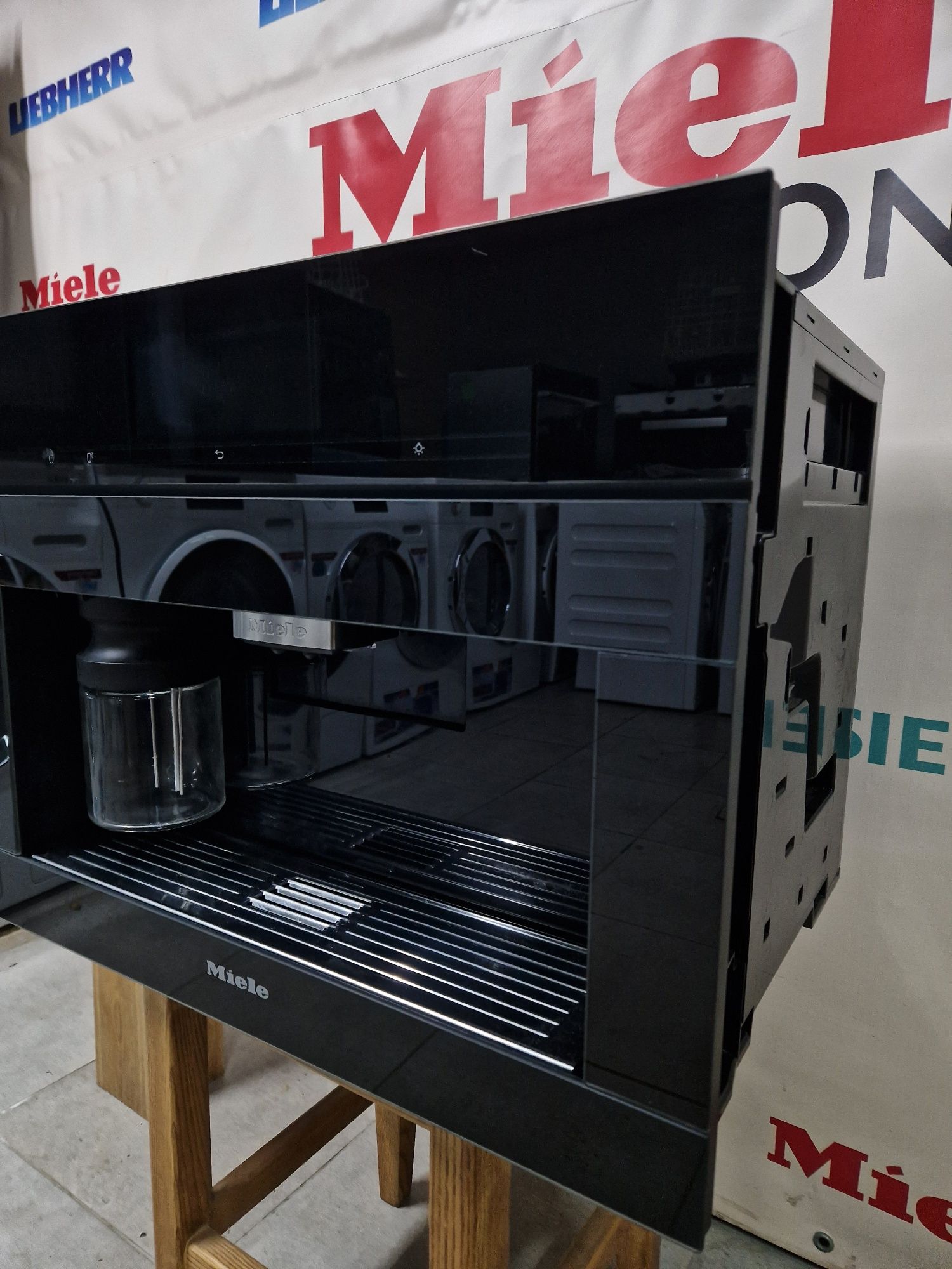 Топ Вбудована кавомашина Miele CVA 7845 OBSD