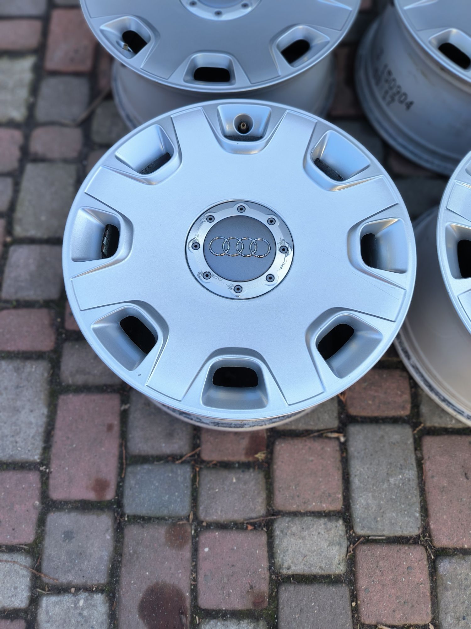 Felgi aluminiowe 17 Audi A4 A6 A8 - 5x112