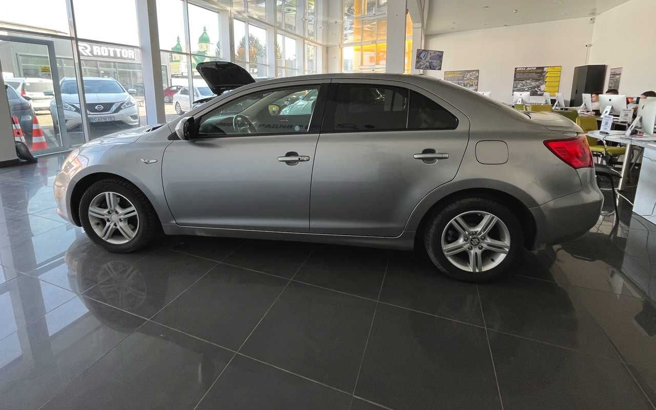 Suzuki Kizashi 2010