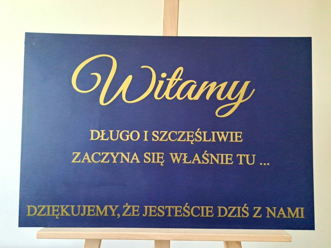 Granatowe tablice plan stołów tablica powitalna złoty napis wesele