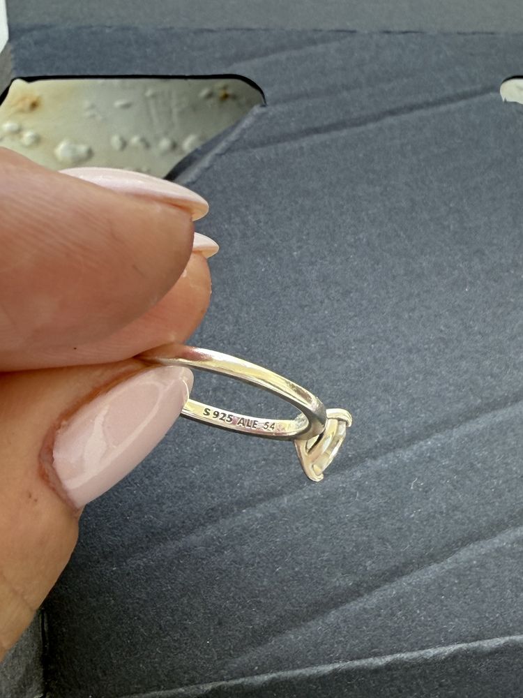 Vende-se conjunto aneis Pandora em Prata