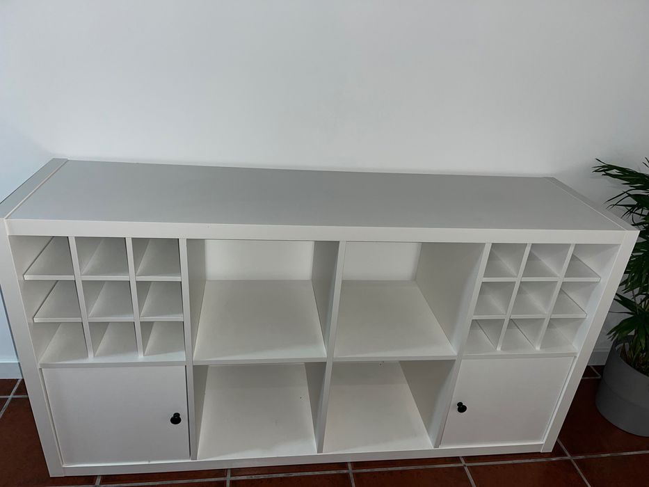 Móvel IKEA branco c 2 garrafeiras