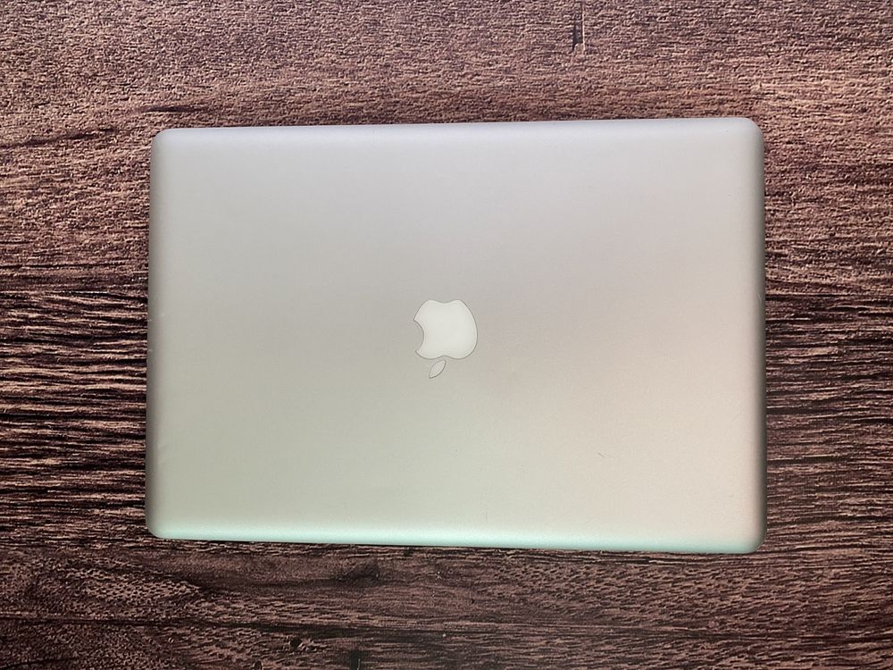 Apple MacBook Pro 15, 2011, core-i7,озу-8gb,ssd-240gb