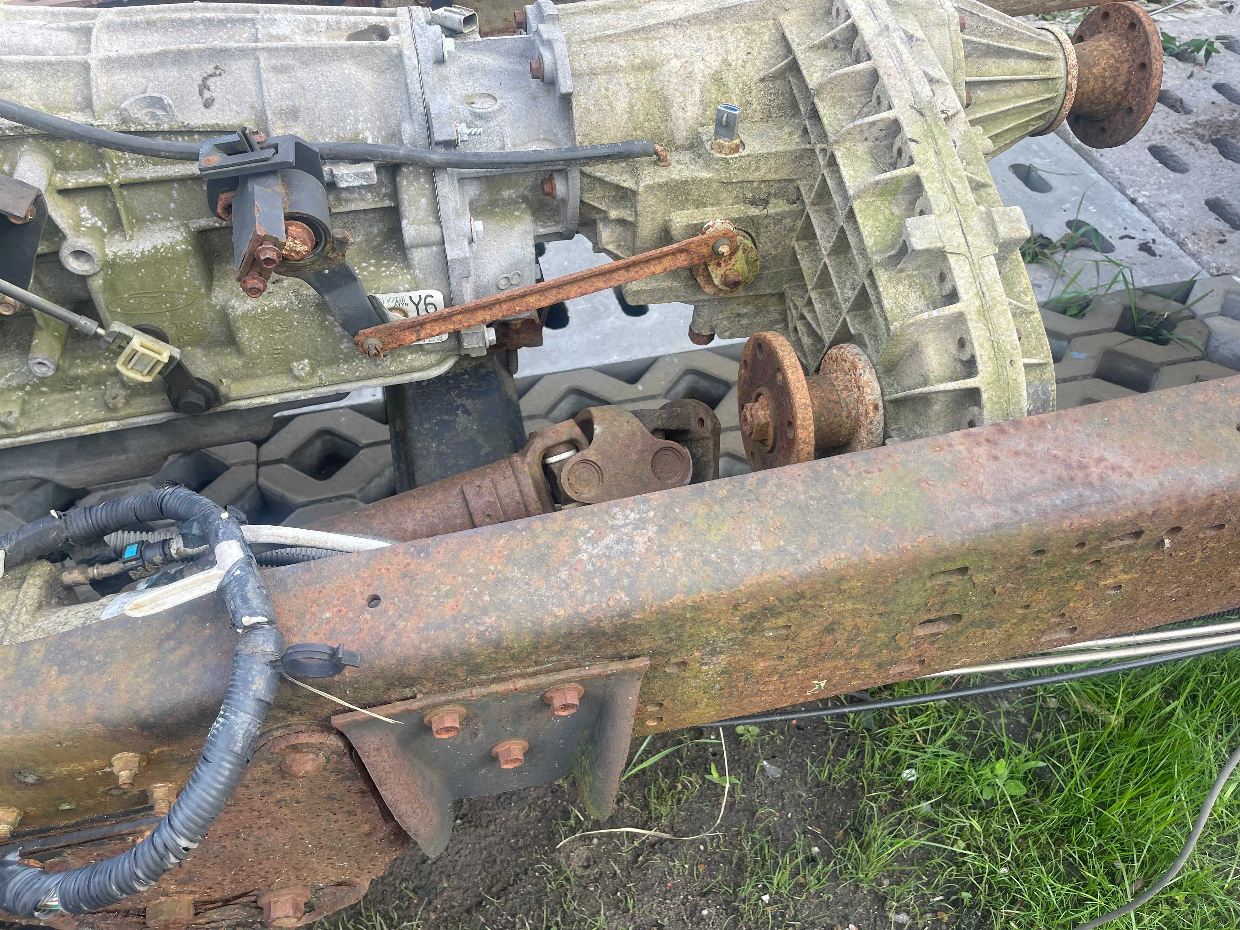 ford f350-250
 silnik reduktor skrzynia biegów Turbina 2006 r.