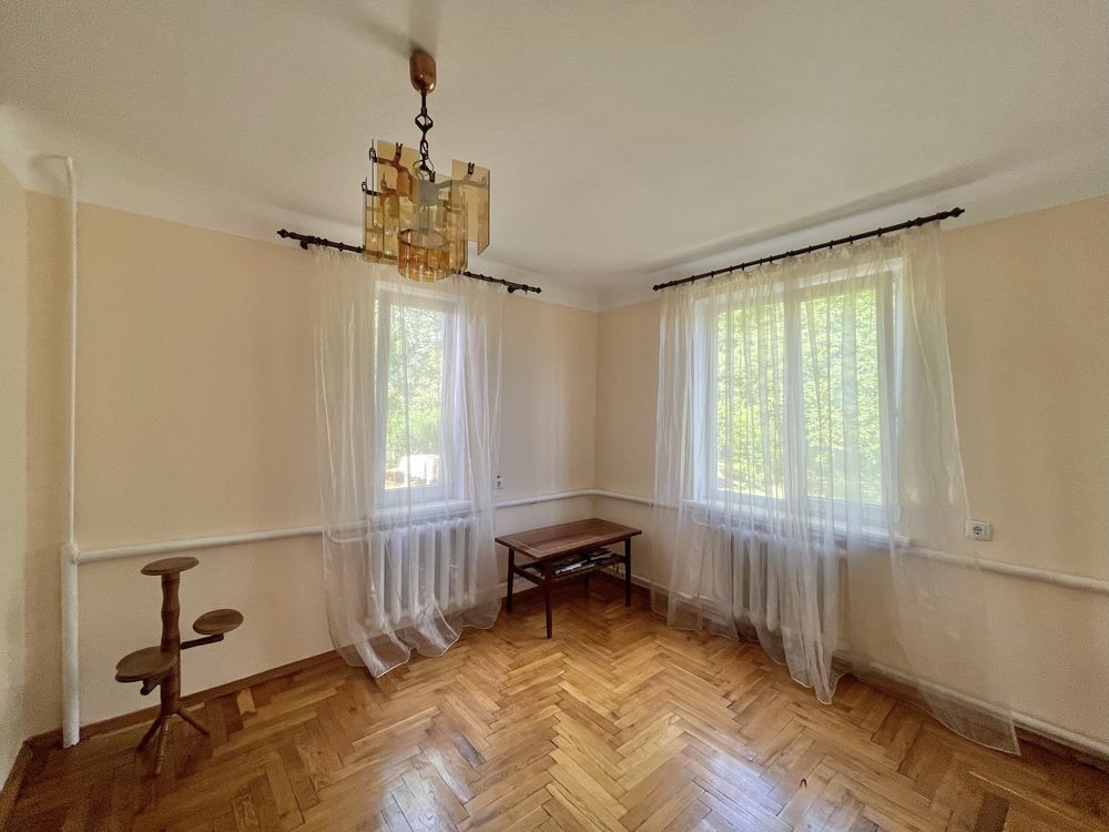 Продаж будинку 245 м.кв., 18 сотих