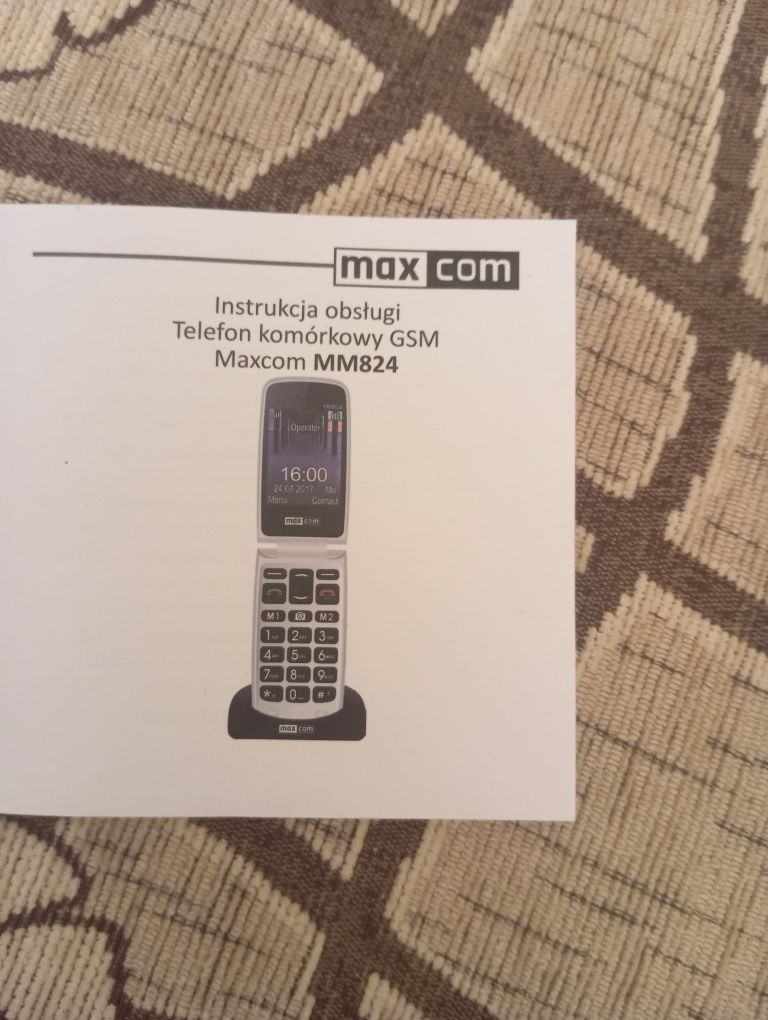 Dwa telefony maxcom MM824