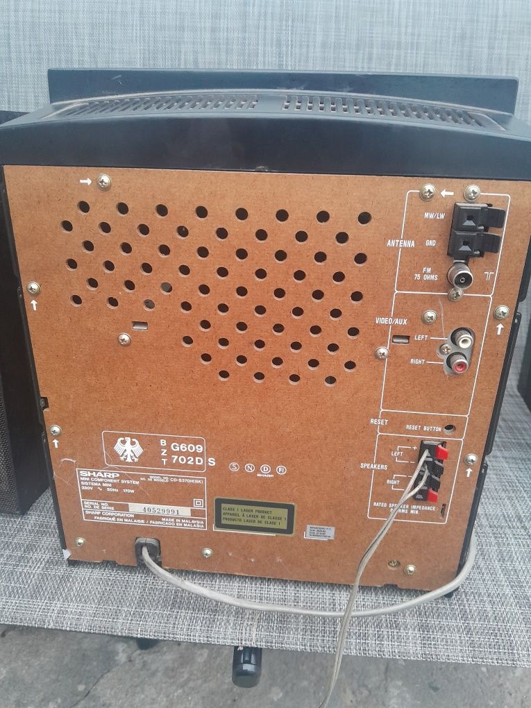 Wieża Sharp CD-S370H