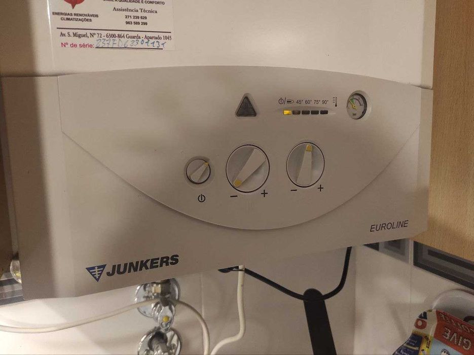 Placar avariada de caldeira Junkers Euroline