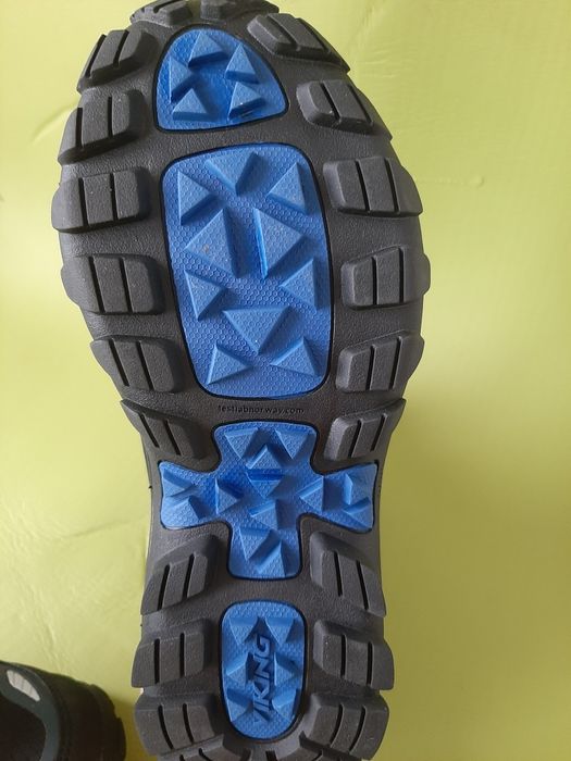 Зимние ботинки VIKING Constrictor 3 Hight BOA