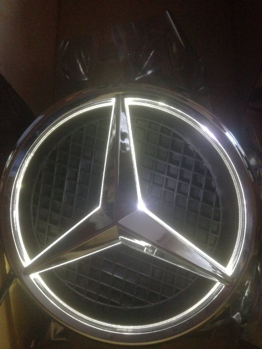 Emblemat LED gwiazda znaczek Mercedes GLA GLS GLK CLA CLS ML logo vito